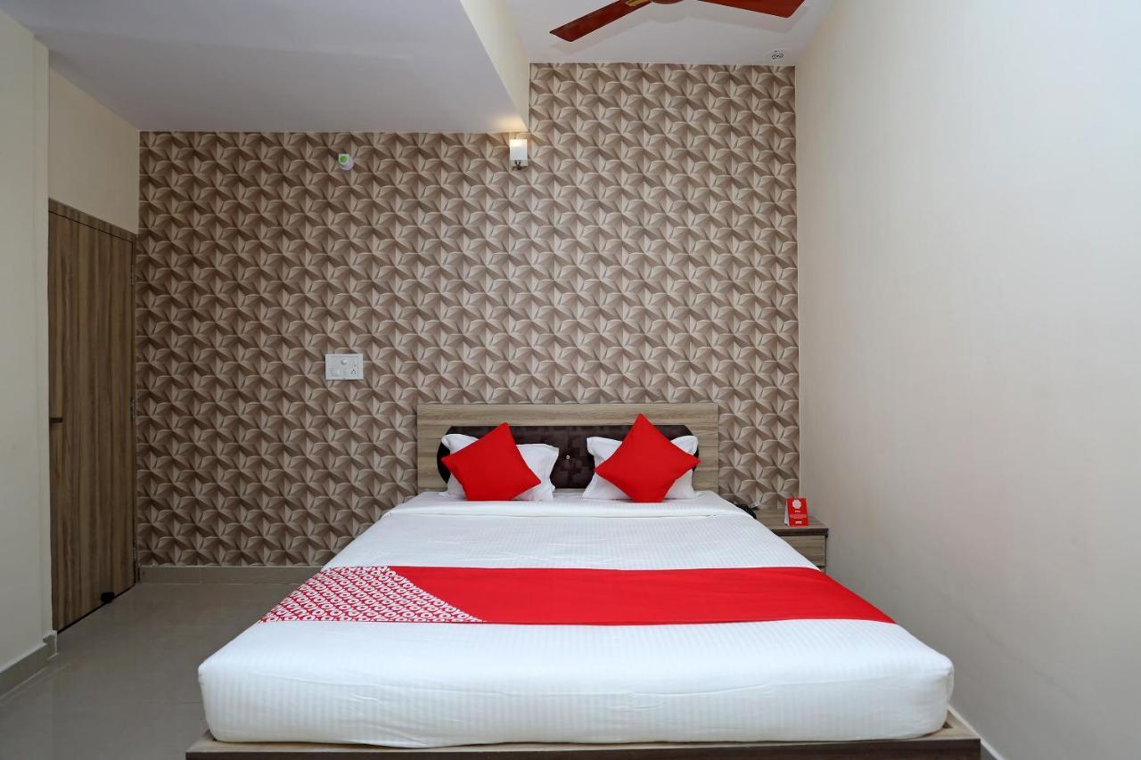 Oyo Flagship 11549 Crystal Inn Джамшедпур Екстериор снимка
